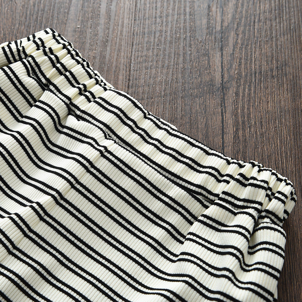 Children's Summer Outfit Set, Stylish Design with Pleated Stripe Strap Shorts Two-Piece Set, Casual Fashion for Girls