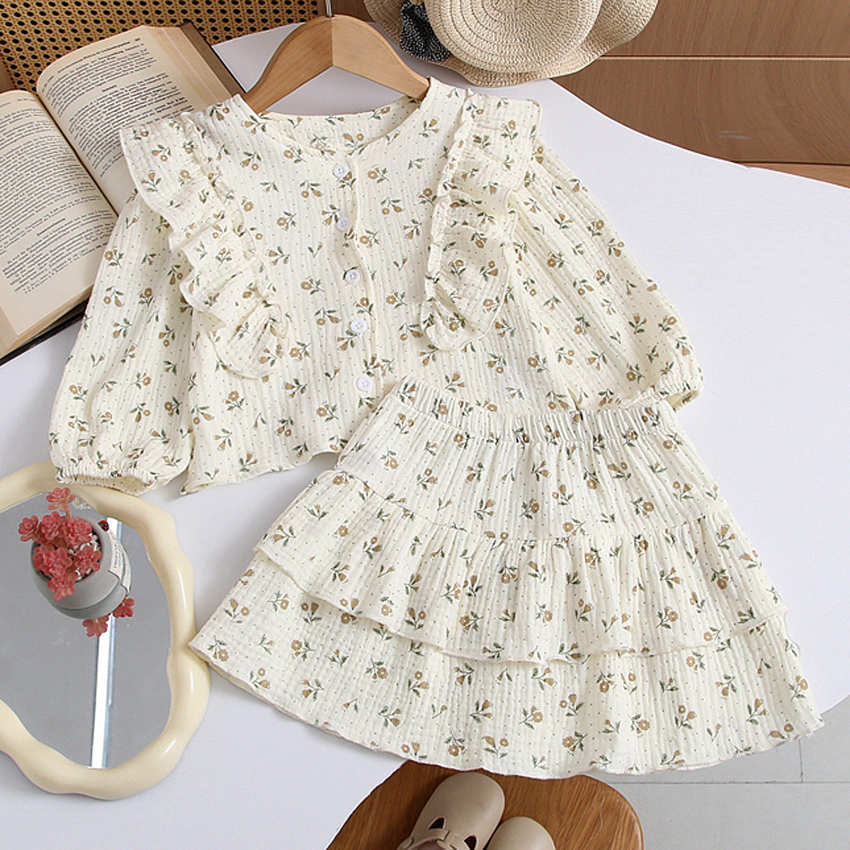 Ins Russian Girls' Cotton Off-Shoulder Sleeve Shirt + Lace Skirt, British Style Children's Two-Piece Set