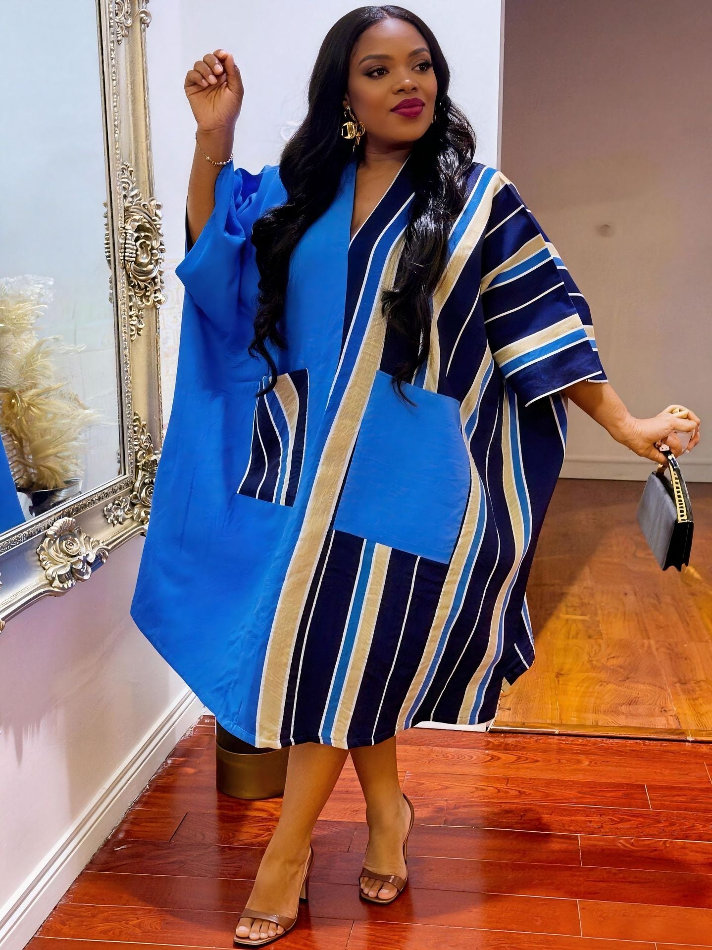 V-neck pocket dress