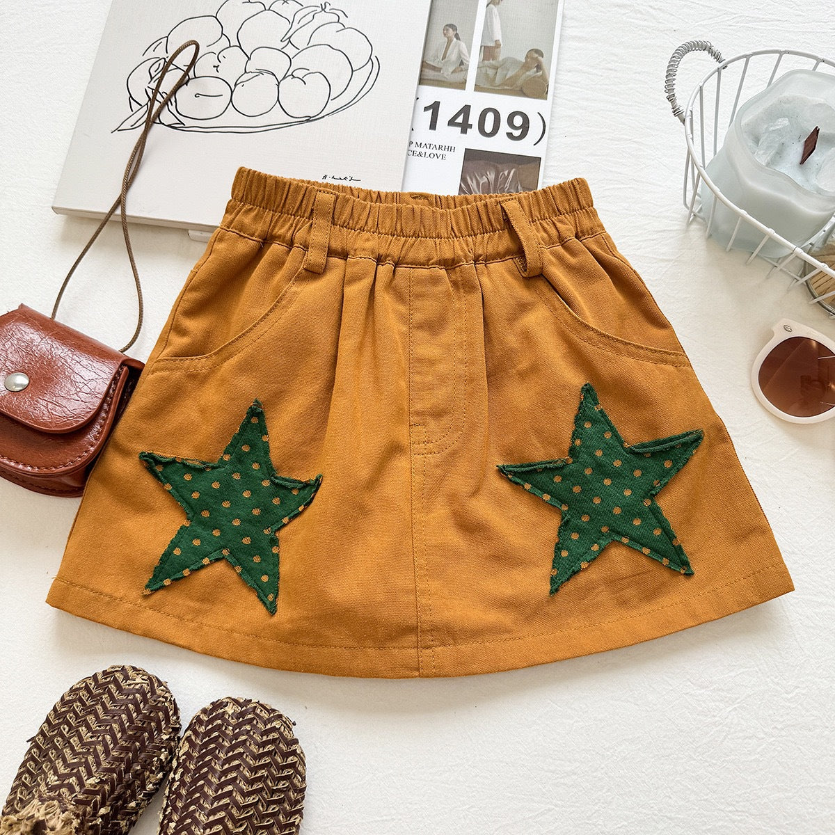 Cute Girls' Summer SetPolka Dot Crop Top with Star Applique Mini Skirt Two-Piece Outfit