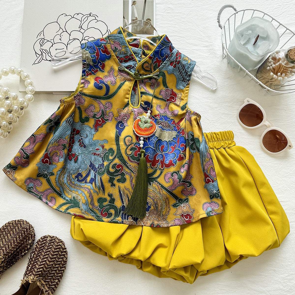 ChicTwo-Piece Set for Girls Summer Embroidered Jacquard Vest and Bubble Shorts Set