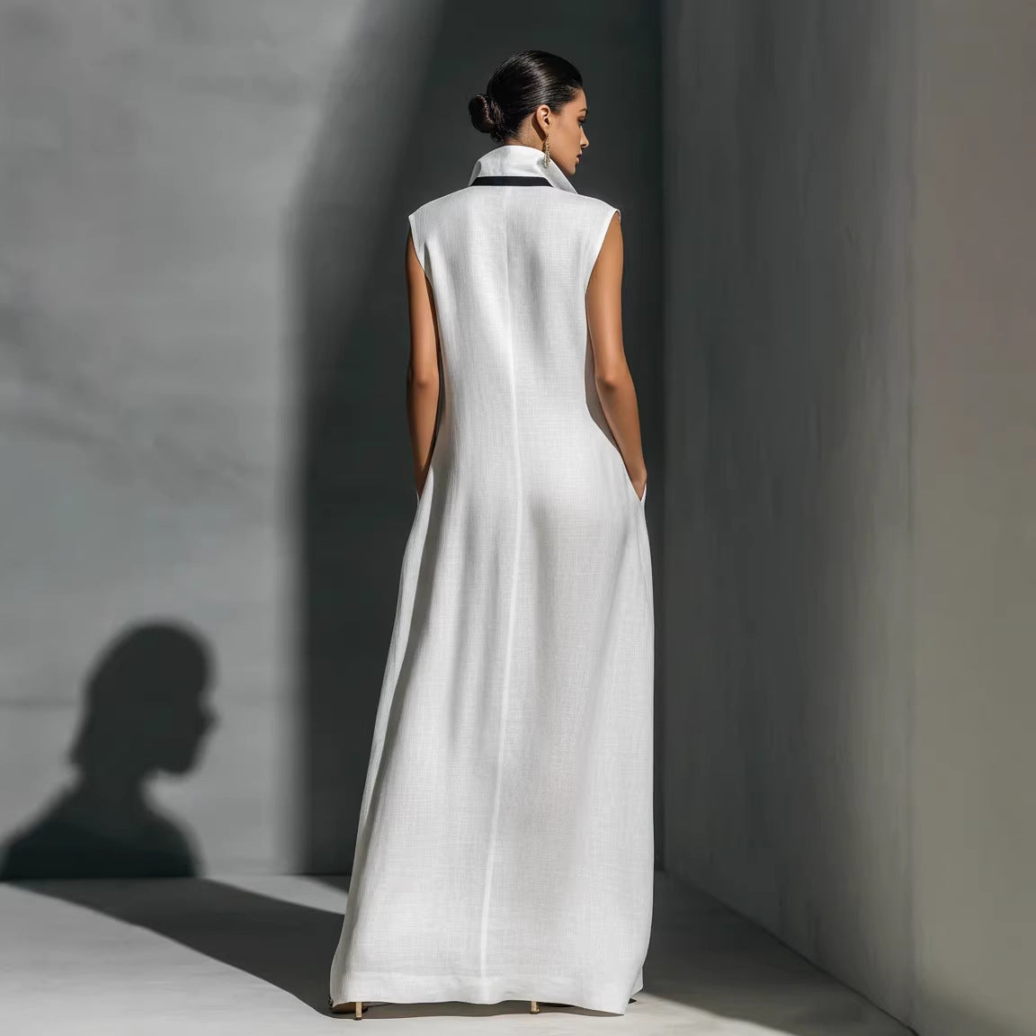 V-neck contrasting dress