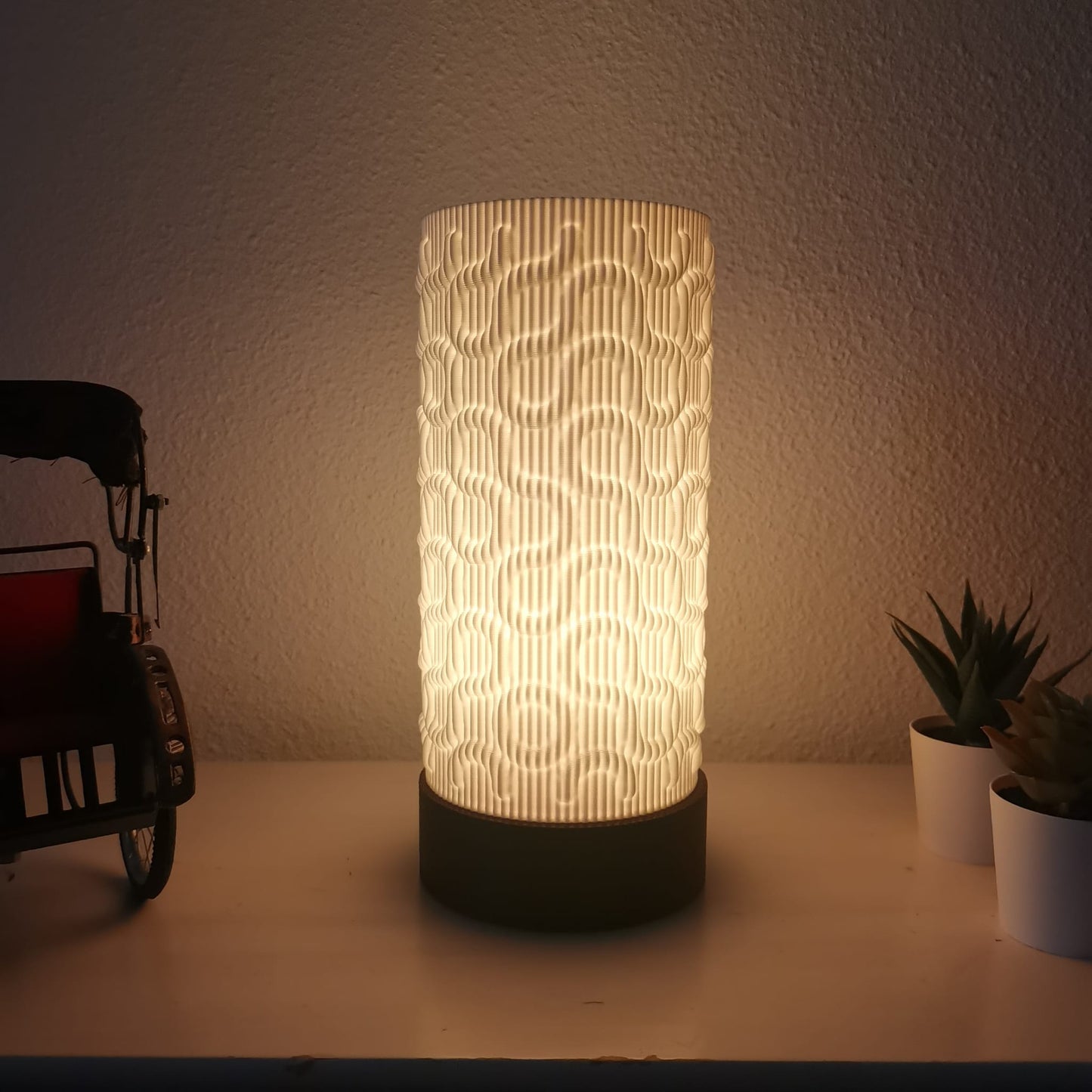 FlowGlow Table Lamp