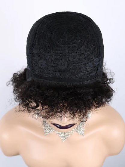 Perruque courte bouclée sans colle, en cheveux humains naturels noirs, avec frange, entièrement confectionnée à la machine. Sans dentelle frontale.