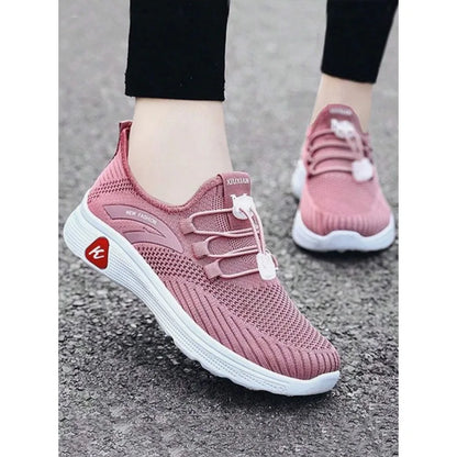 ISPORTE Model 12112002 Lightweight Comfortable Soft-Soled Non-Slip Tennis Shoes & Dance Slippers Mothers