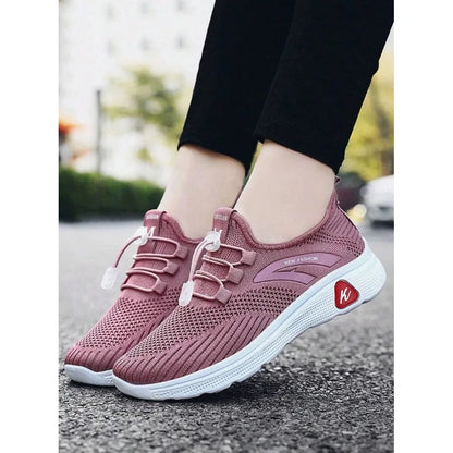 ISPORTE Model 12112002 Lightweight Comfortable Soft-Soled Non-Slip Tennis Shoes & Dance Slippers Mothers