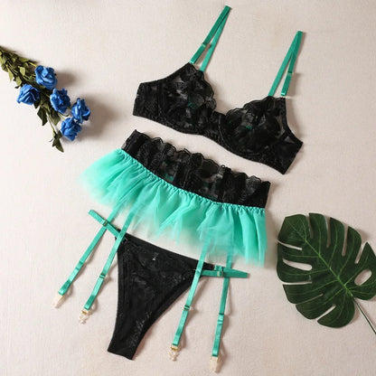 Toucheart-Ensemble de lingerie 3 pièces pour femme, jarretelles, mini jupe, soutien-gorge brodé transparent, sous-vêtements sexy, nouveau, 7.0