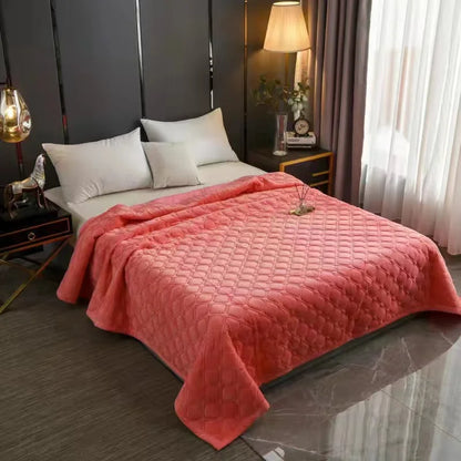 Couverture de lit matelassée en velours doux de couleur unie, serviette de canapé courte en peluche, drap de lit antidérapant King Queen Size, couvre-lit 270x230cm